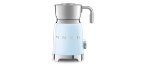 BAZAR - Smeg MFF11PBEU napěňovač mléka, 500 W, 600 ml, horká čokoláda / mléko, lehká pěna, pastelově modrý - opraveno